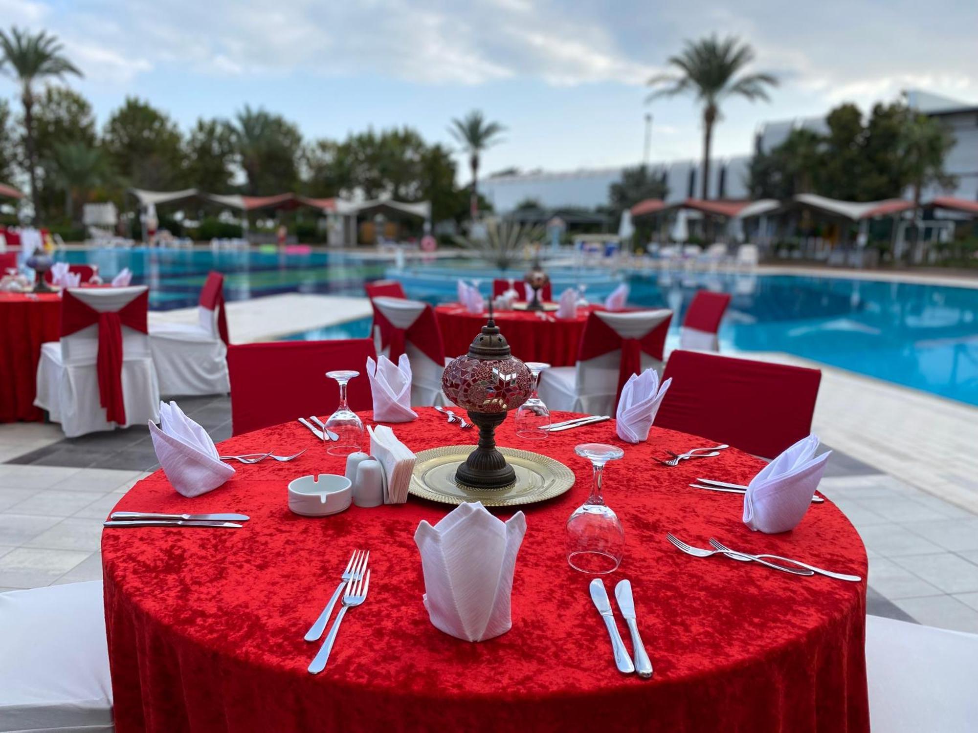 Queen'S Park Le Jardin Kemer Luaran gambar