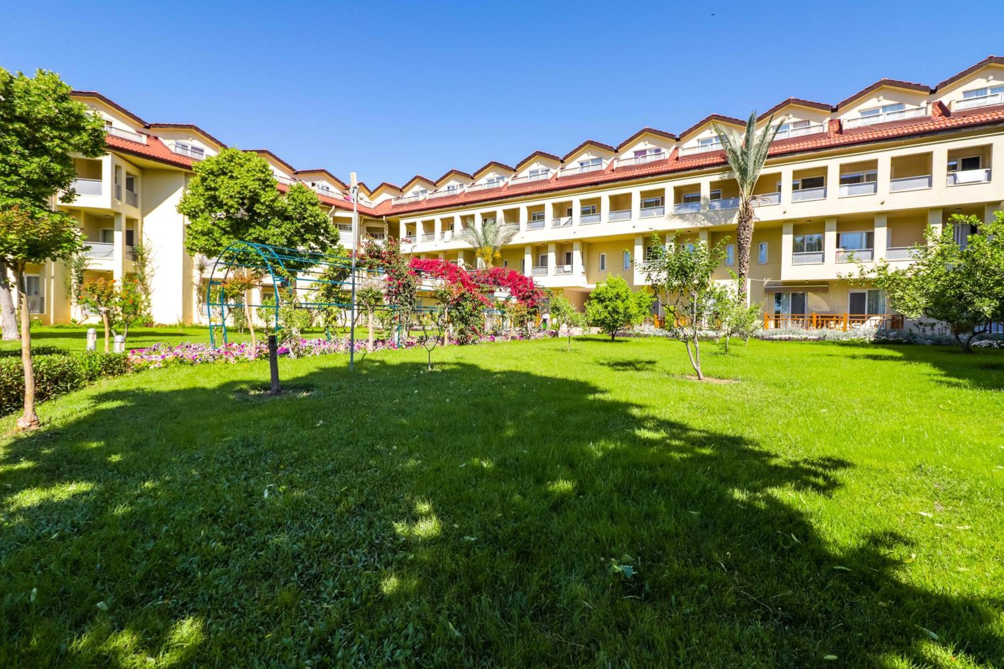 Queen'S Park Le Jardin Kemer Luaran gambar
