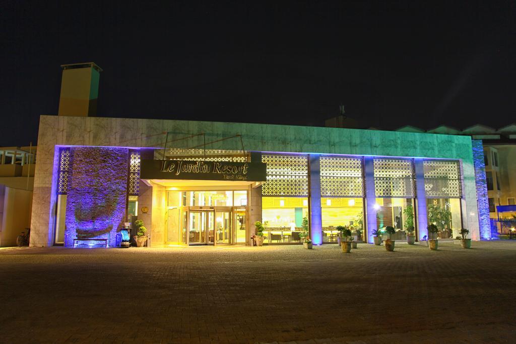 Queen'S Park Le Jardin Kemer Luaran gambar