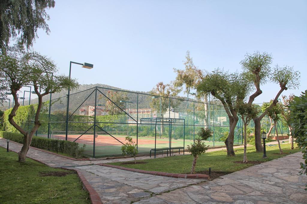 Queen'S Park Le Jardin Kemer Luaran gambar