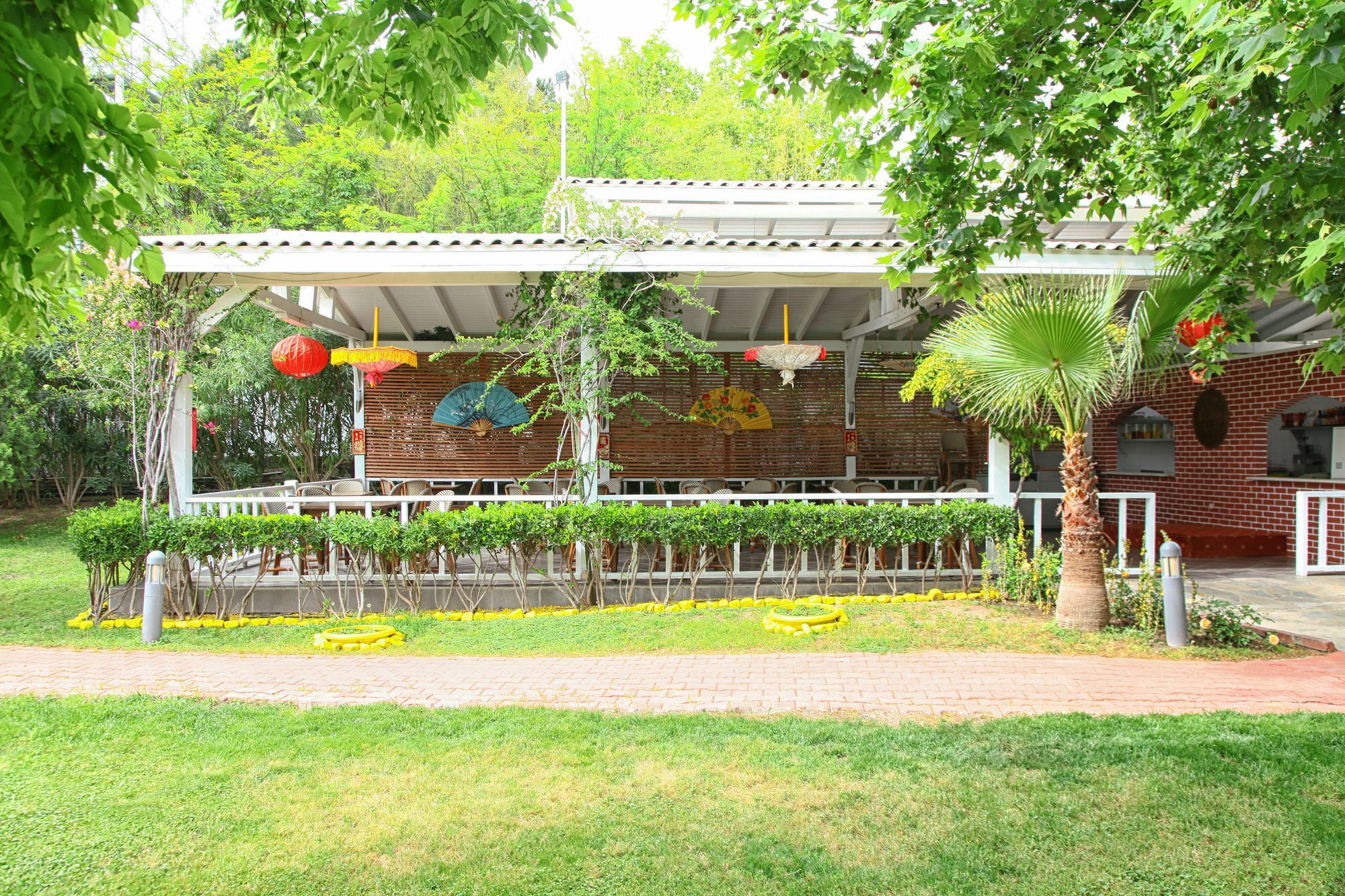 Queen'S Park Le Jardin Kemer Luaran gambar